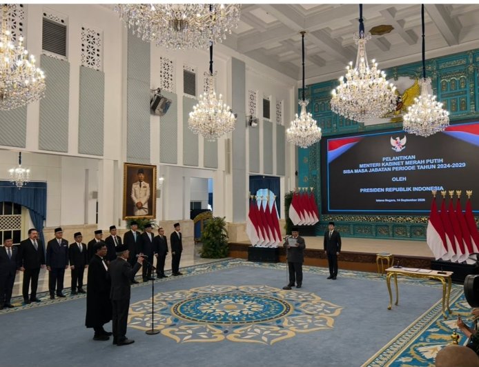 President Prabowo Subianto Swears In Suahasil Nazara as Indonesia's New Finance Minister